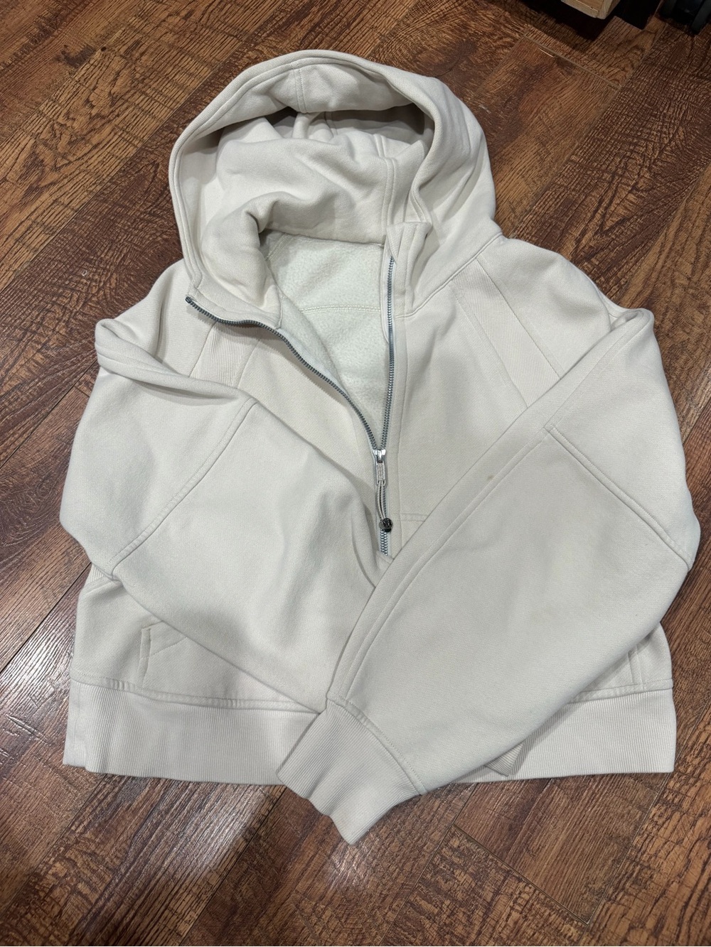Women's Lululemon Cream Full-Zip Hooded Scuba Sweatshirt XS/S